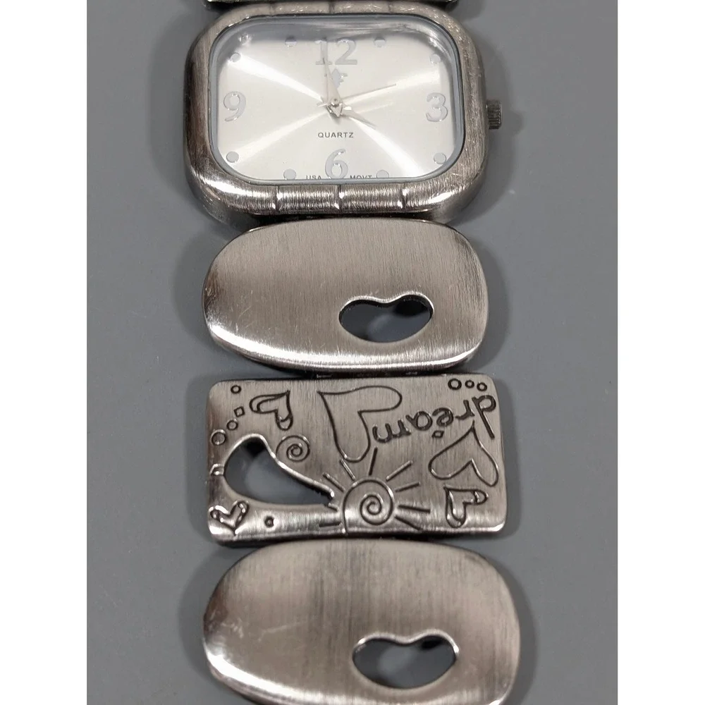Dream Live Love Heart Bracelet Watch Silver Tone Womens 7in‎ Working